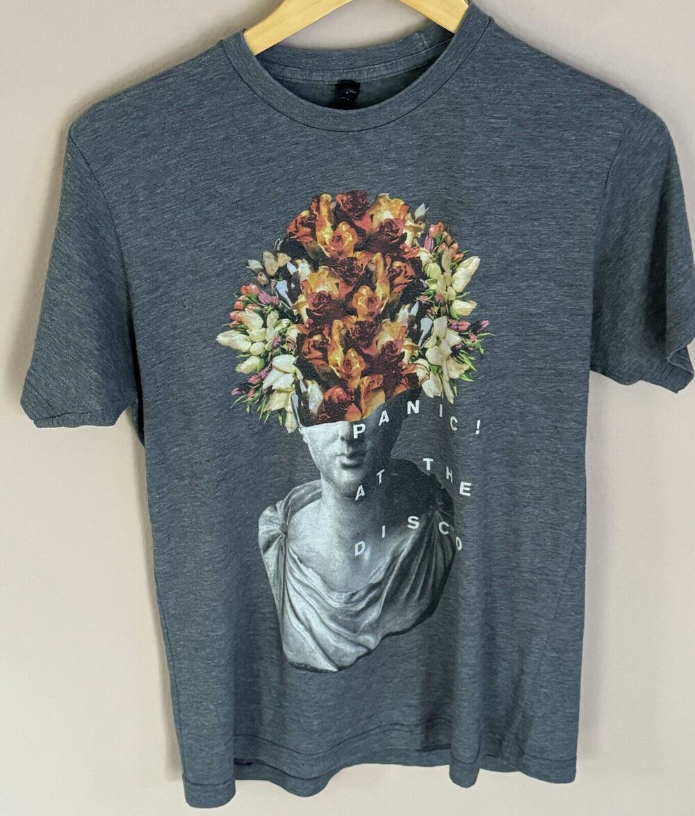 PANIC AT THE DISCO! Size Medium Flower Statue Gray T-Shirt